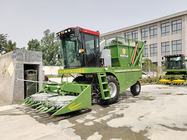 云南青飼料收獲機(jī)生產(chǎn)完成，發(fā)貨中